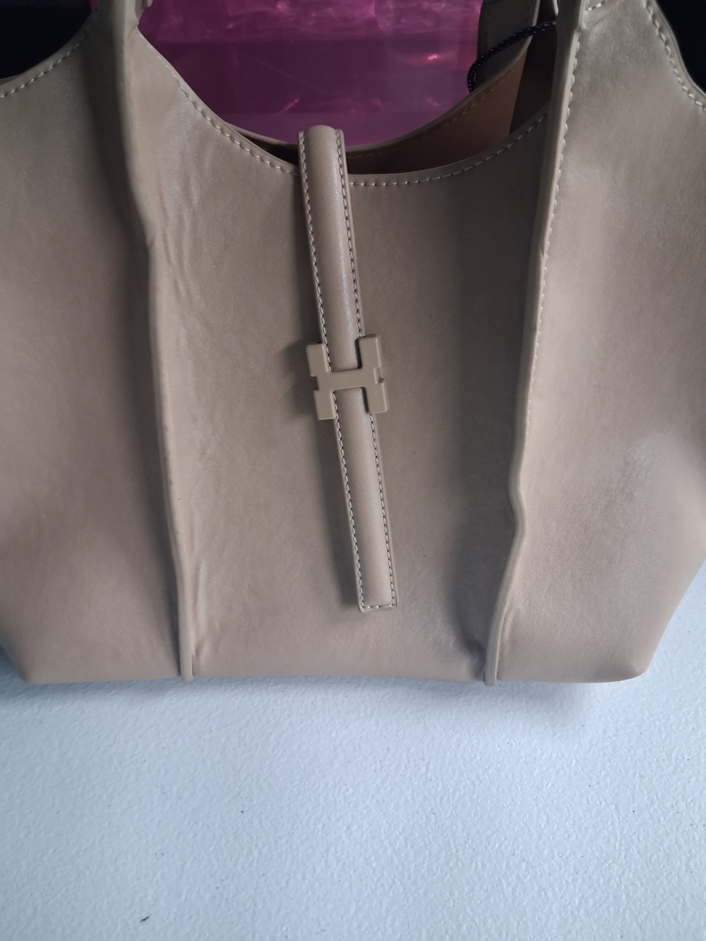 Tote Bag in Taupe with Signature H Detail With Matching Wallet